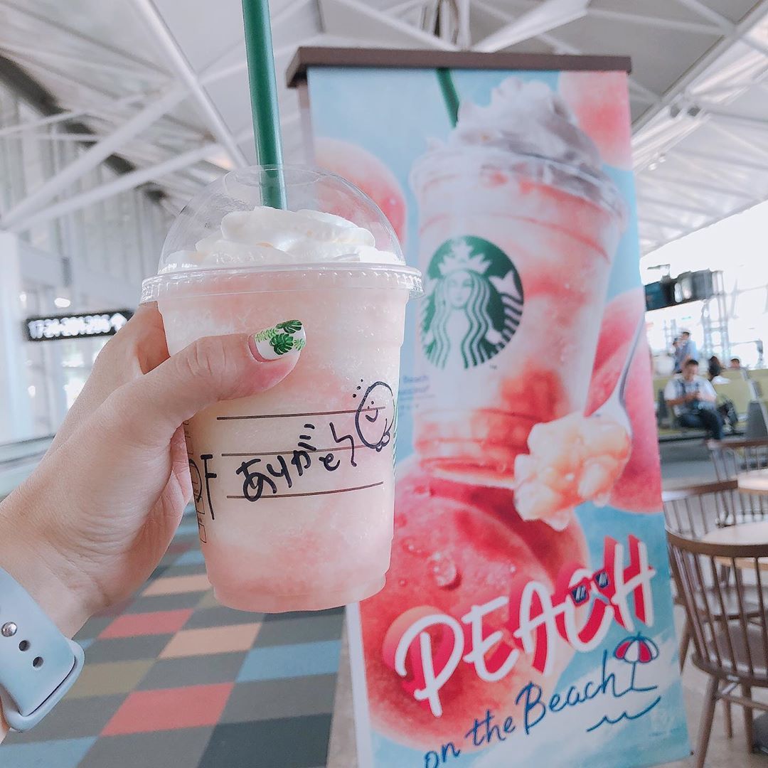 Peach On The Beach Frappuccino — Japan