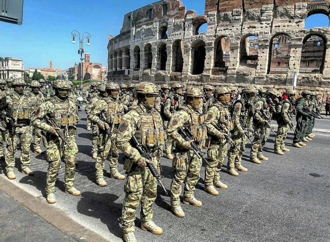 Italy's 9th Paratroopers Assault Regiment